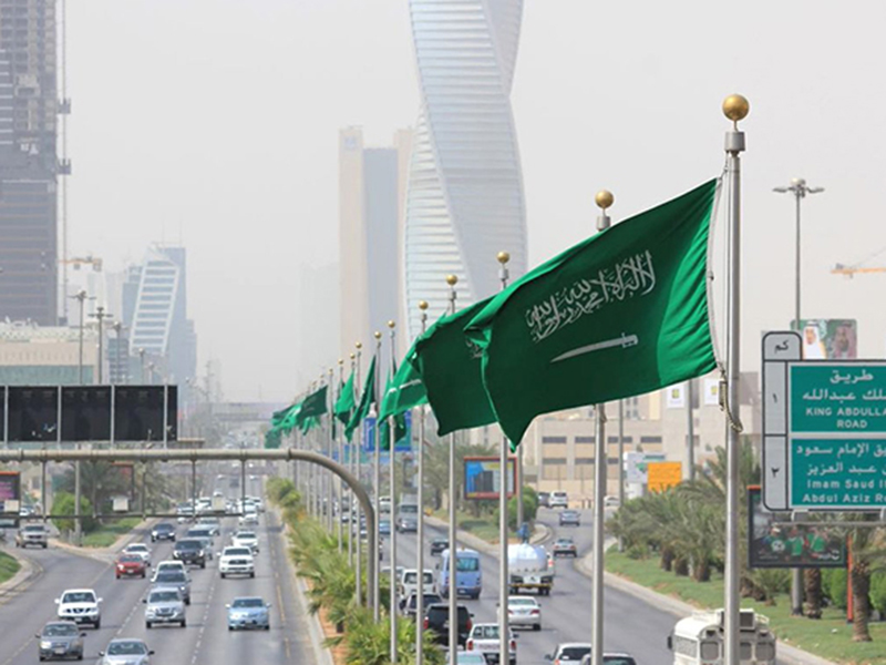 لاعب كرة قدم سعودي يكشف إصابته بفيروس "كورونا"